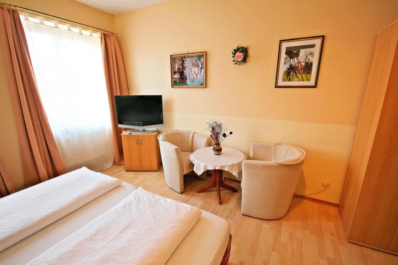 Gaestehaus Edith Rothenburg ob der Tauber Dış mekan fotoğraf